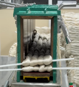 Silk Hank Pressing / Bundling Machine